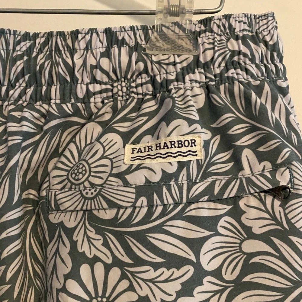 Fair Harbor The Bayberry Swim Trunks Green Floral Size XL